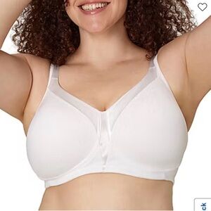 Playtex‎ 18 Hour Bra Style 4803 White Silky Soft Smoothing Wireless Size 42C